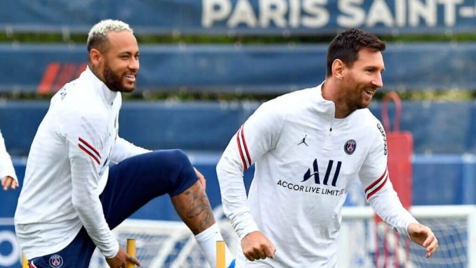 Lionel-Messi-and-Neymar-in-PSG-training
