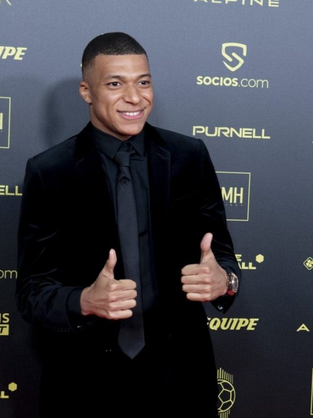 Kylian Mbappe renew contract with PSG Unill 2025